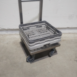 Cart for dishwasher baskets